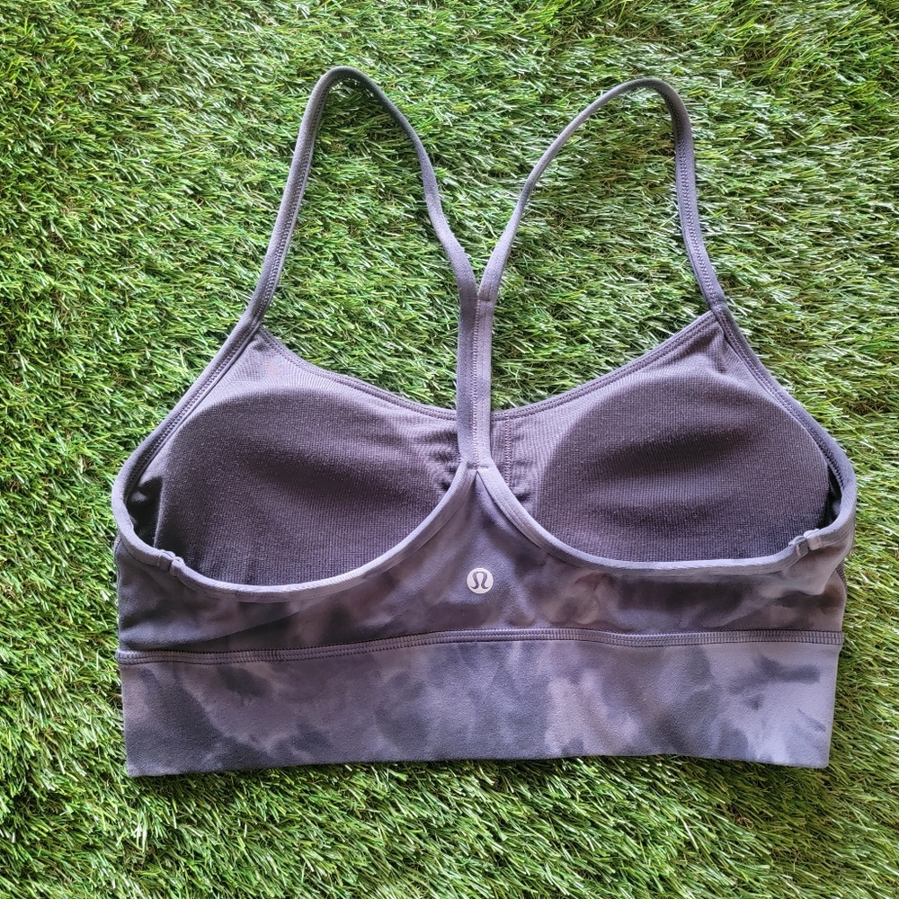 Lululemon 🍋Gray Flow Y Sports Bra 10 - Picture 4 of 4